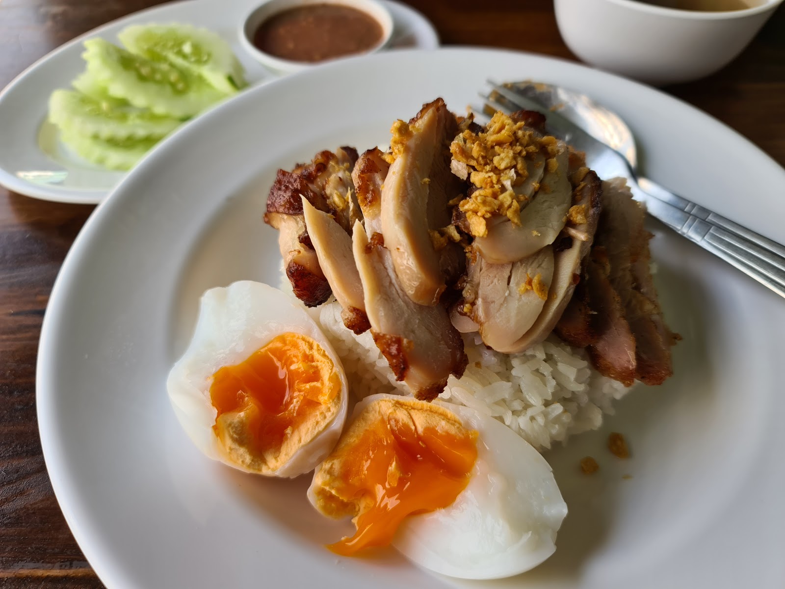 หมูทอดไข่ตูม สายไหม (Stir-fried pork with egg yolk, saimai)