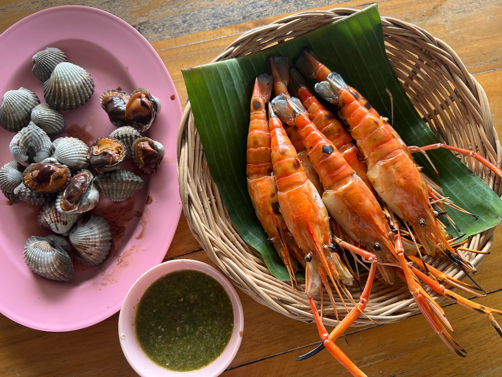 Dao Seafood Restaurant: fresh seafood, shrimp, shellfish, crab, fish.