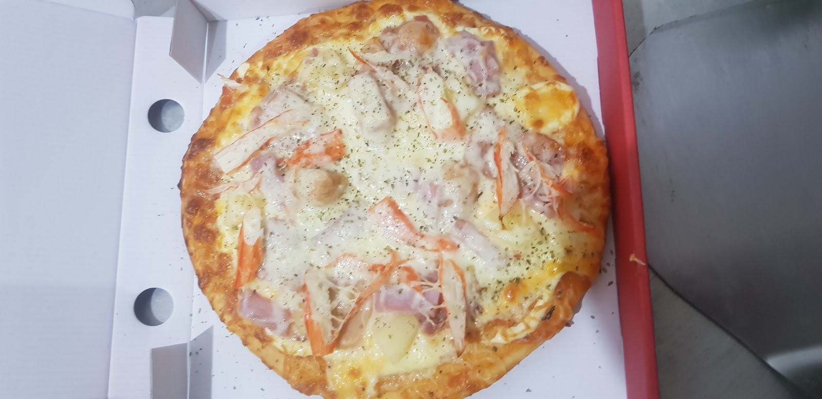 PIZZA in front of the road