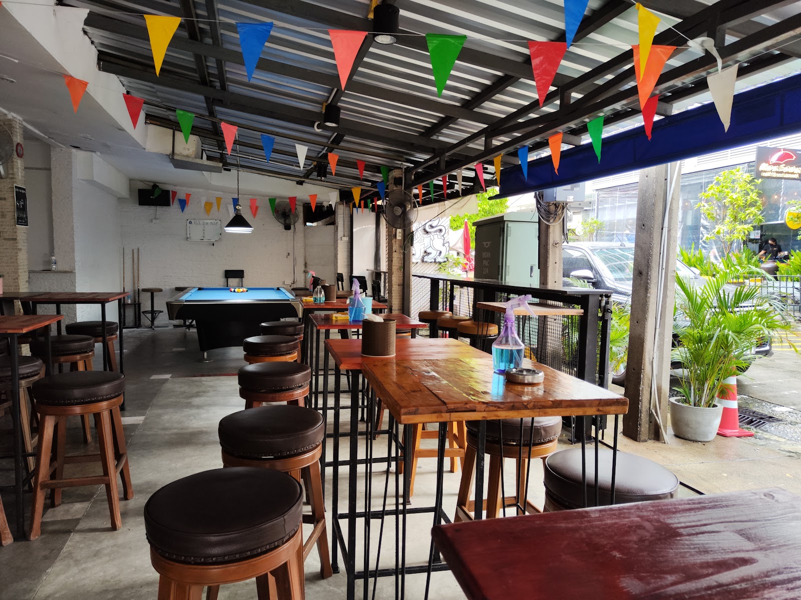 Roomers Restaurant (Soi 8)