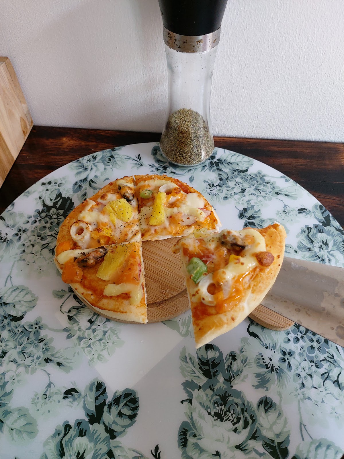 Delicious pizza, Soi Nakniwat 48