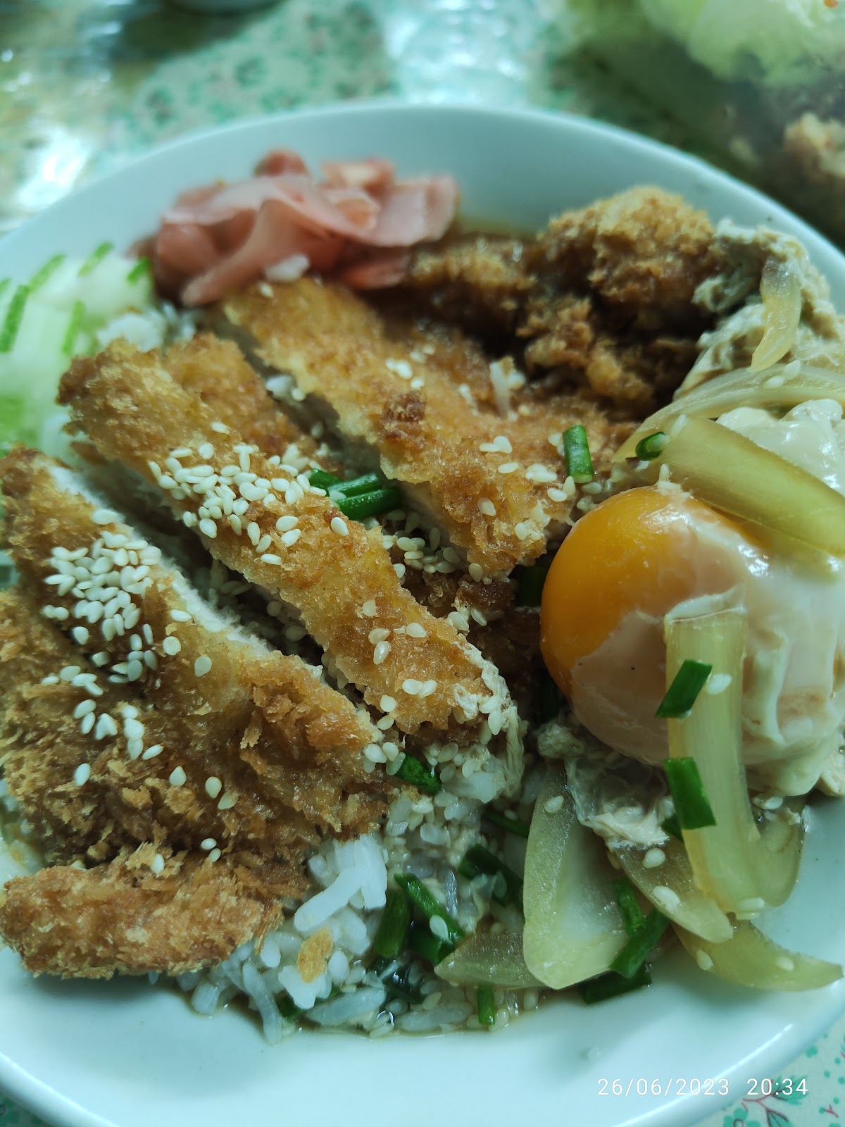 Everyday tonkatsu Everyday tonkatsu There’s also pork leg rice.