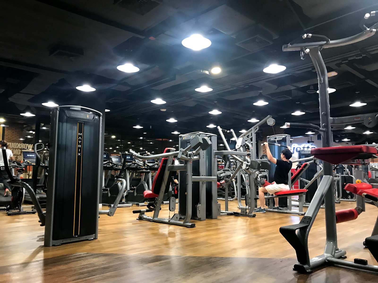 Jets 24 Hour Fitness – The Street (Ratchada)