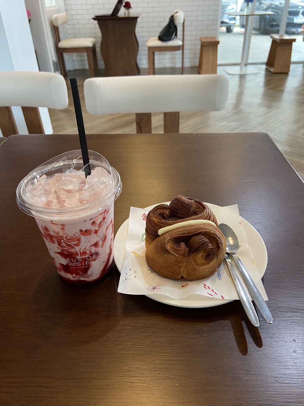 House of Rosy Cafe & Flower Shop