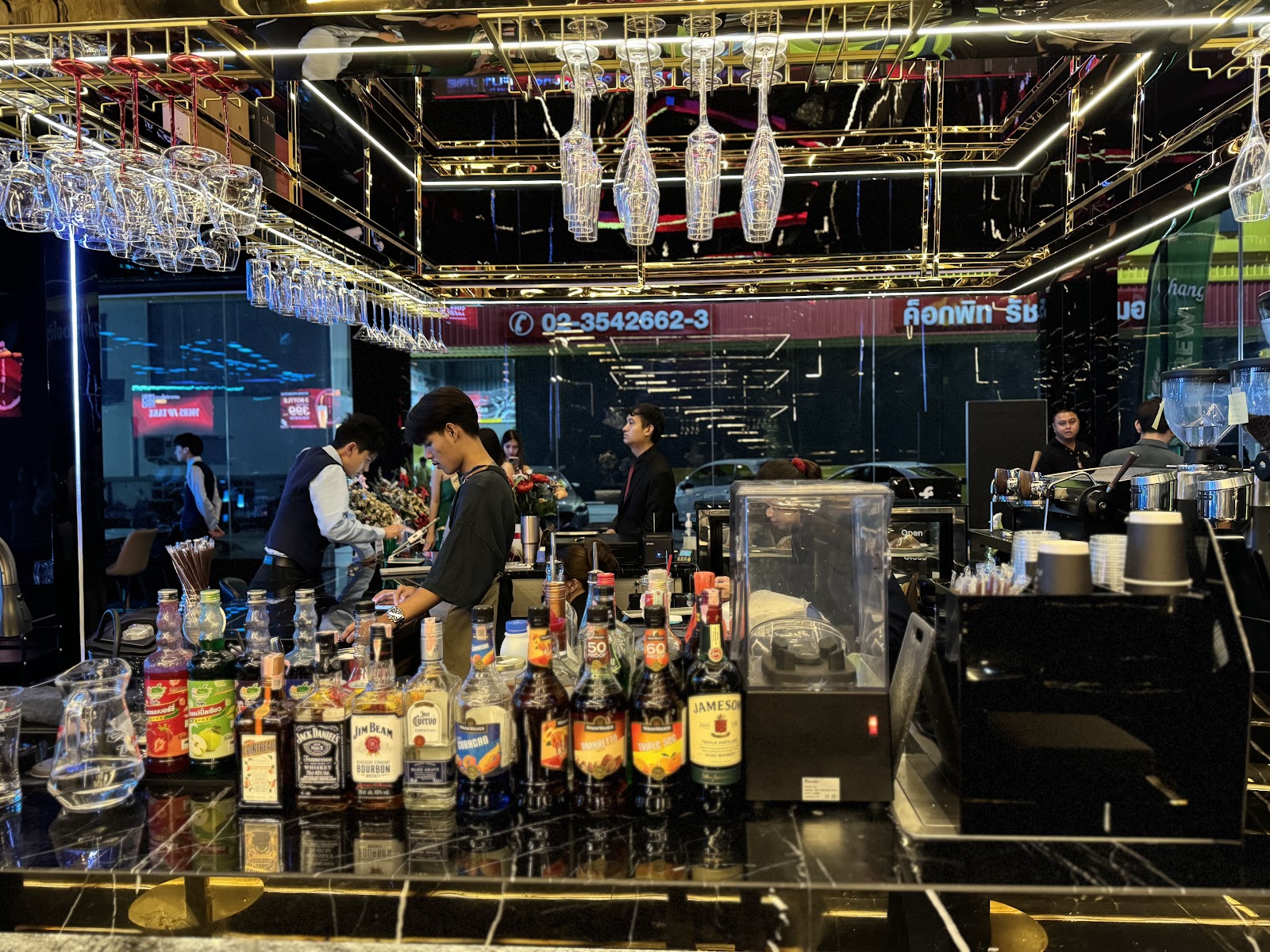 Future Cafe &#038; Restaurant