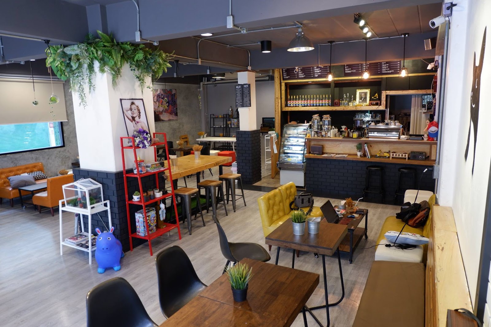 Eat with bear steak etc.