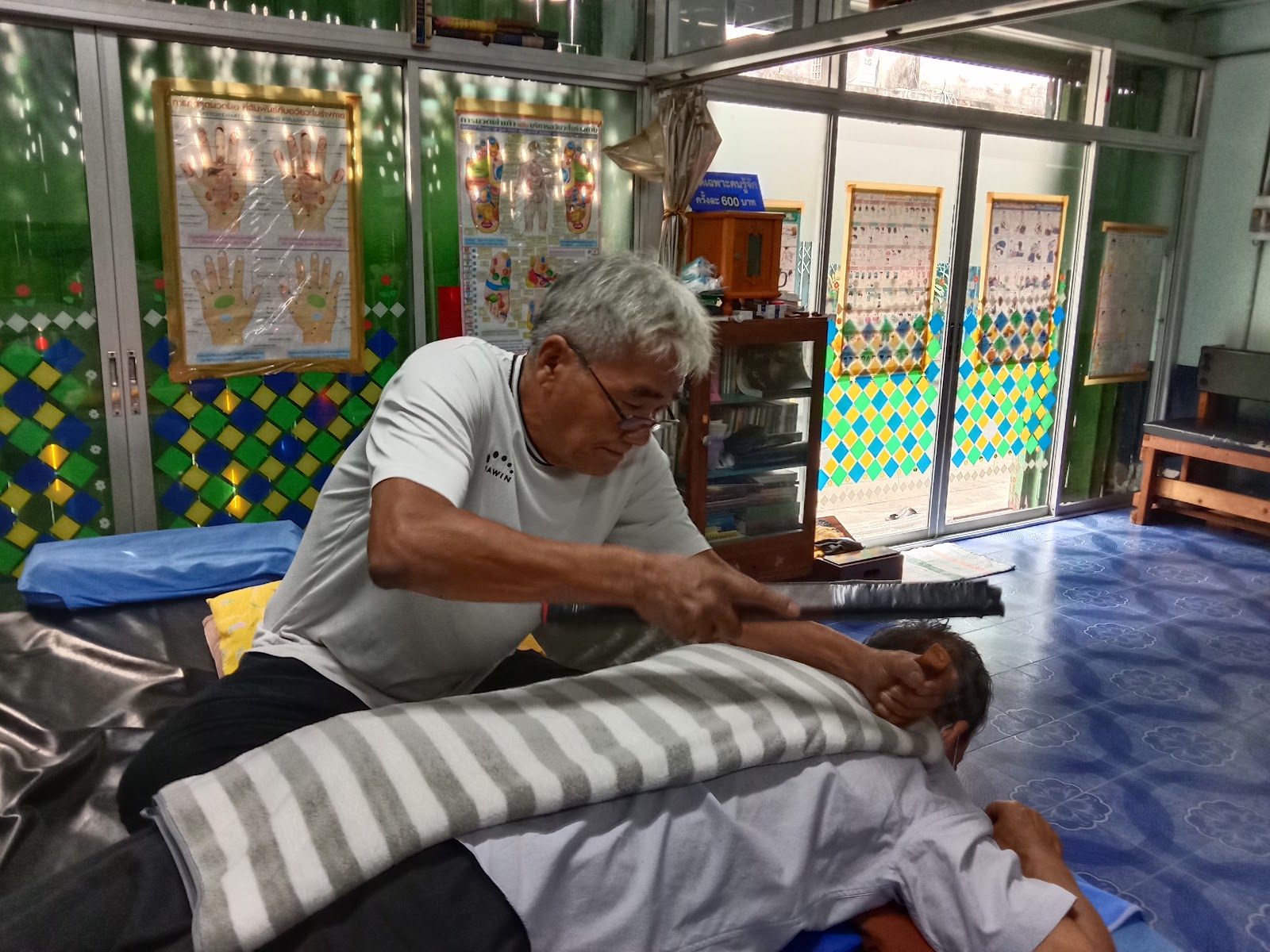 #Massage, bone adjustment, Dr. Lek Samre