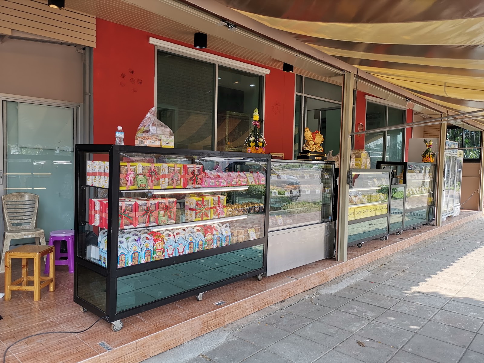 Fluffy cake, freshly cut branches, Planoksai 4