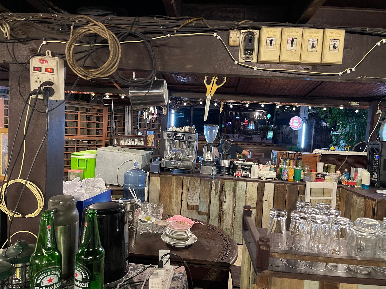 2gether Bar & Restaurant