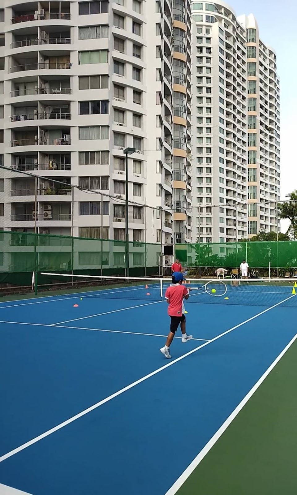 P21 Rooftop Tennis Club