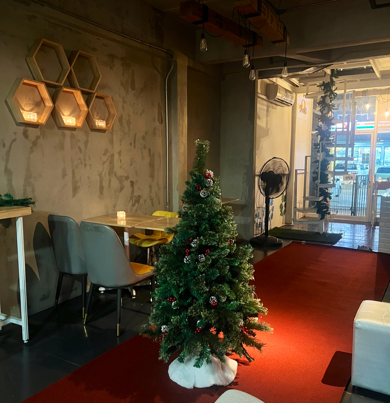 Greenys_shop88 (Christmas atmosphere and chill out)