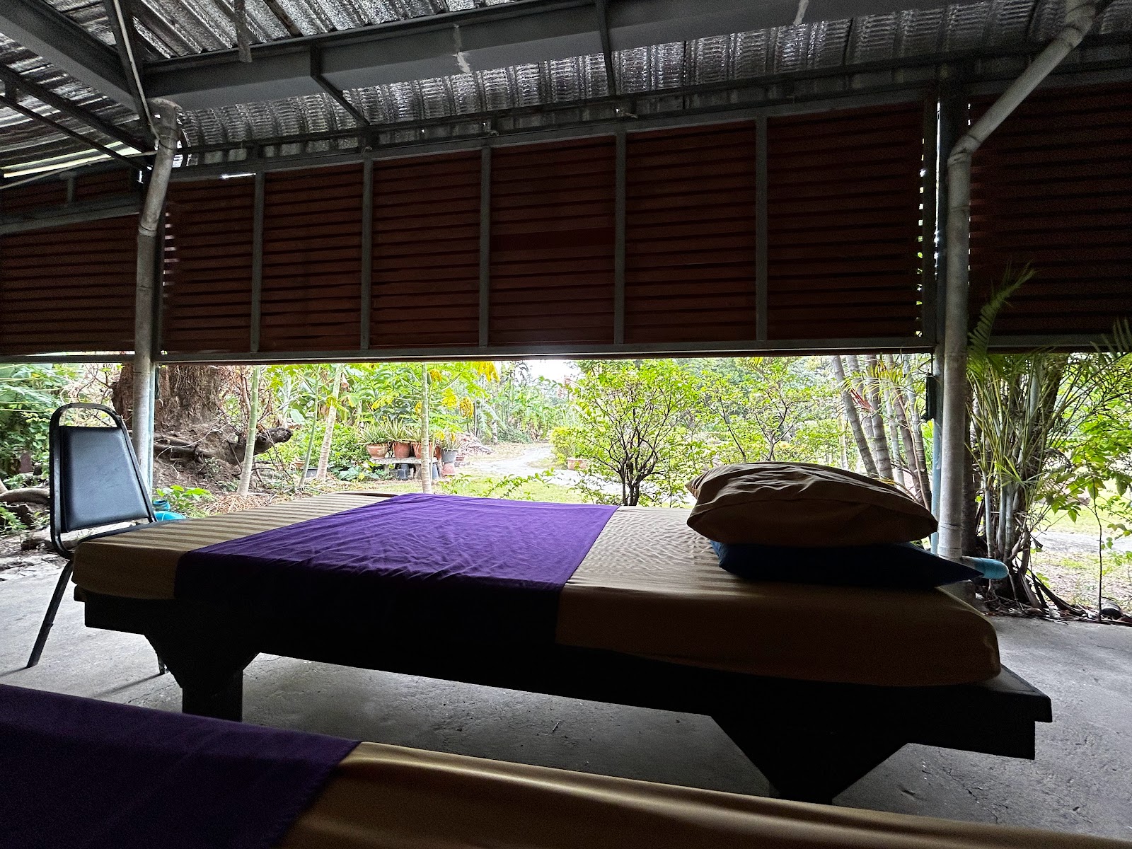 Ruen Chaiyapruk (Thai traditional massage shop)