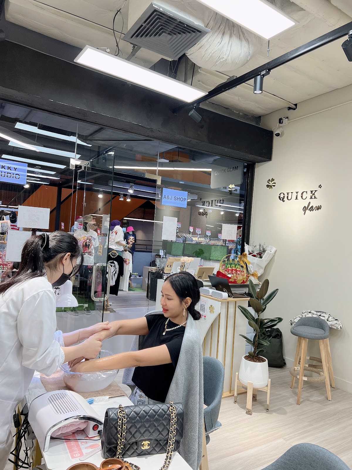 Quickgram (Quickgram)