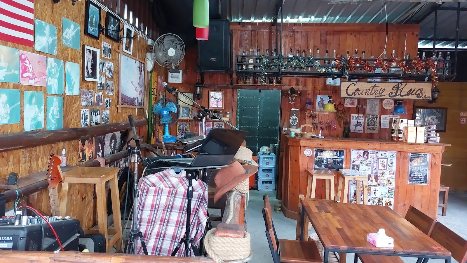 Country Blues Bar
