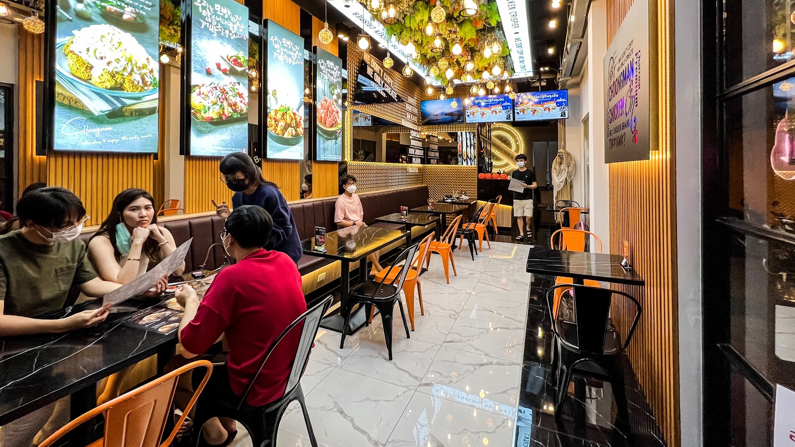 Choongman Chicken Silom