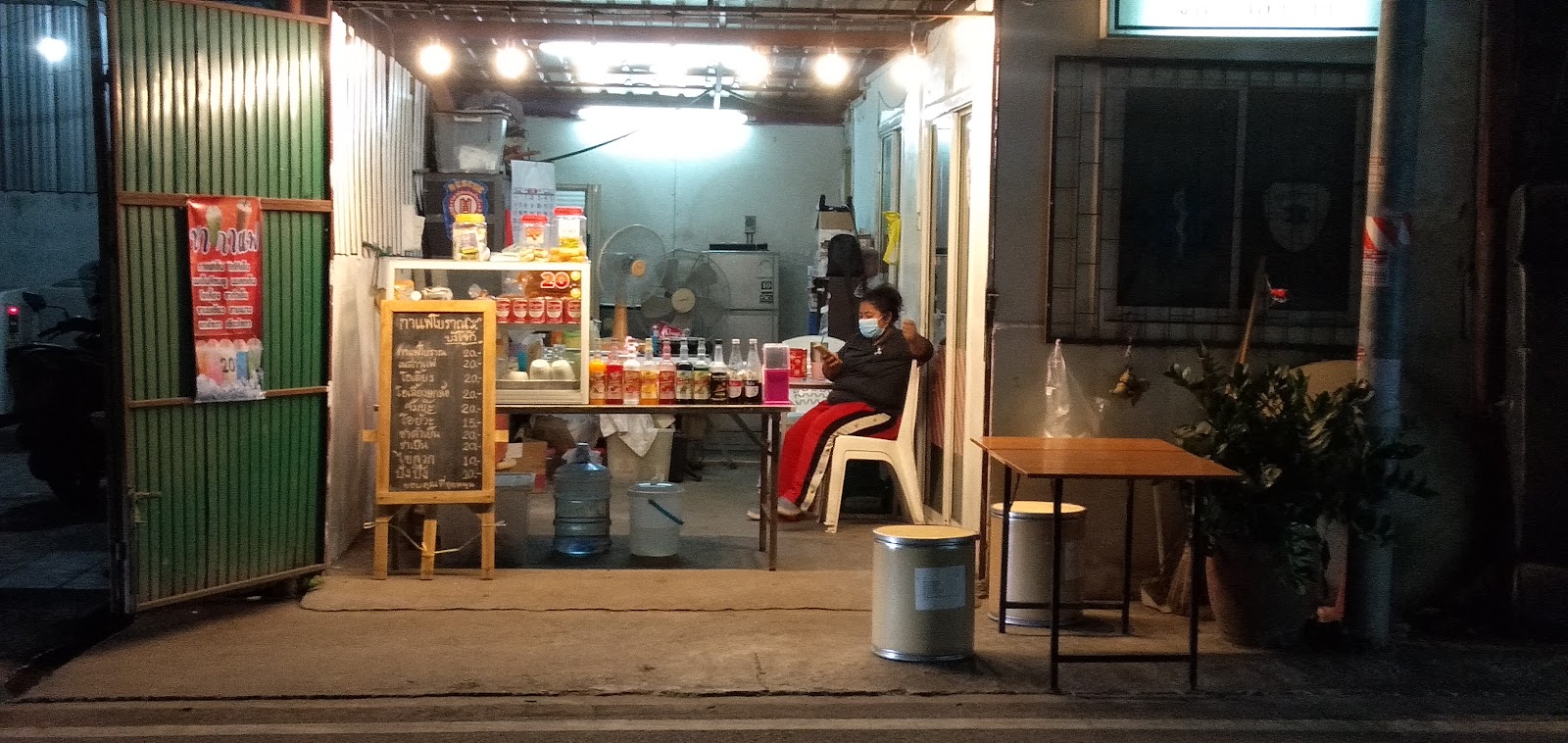 Traditional coffee shop in Ban Joc