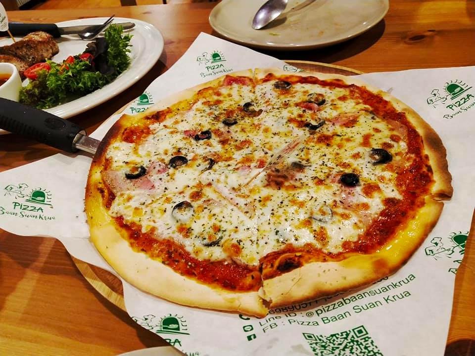 Baan Suan Kru Pizza