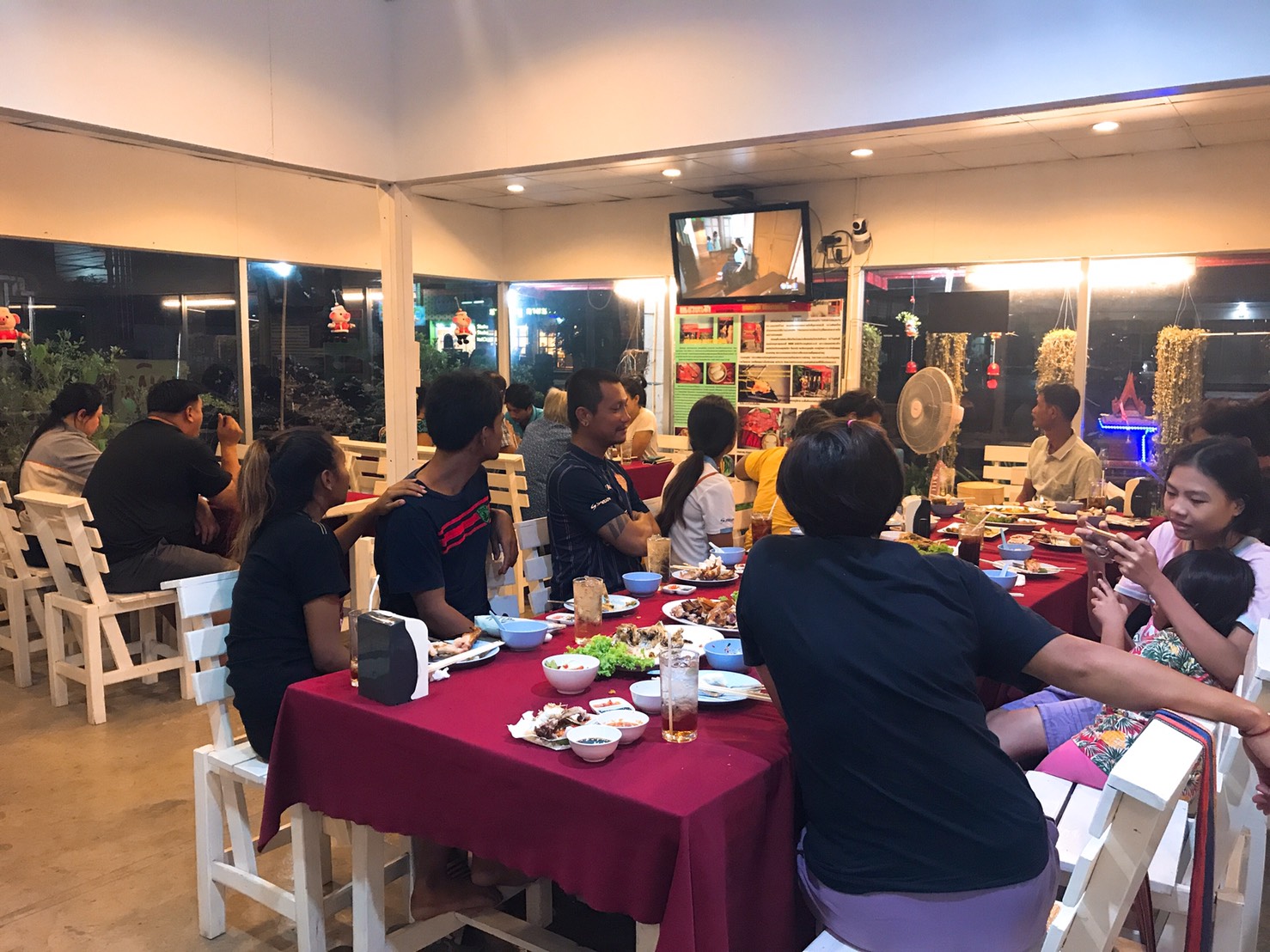 Baan Moo Hung Restaurant