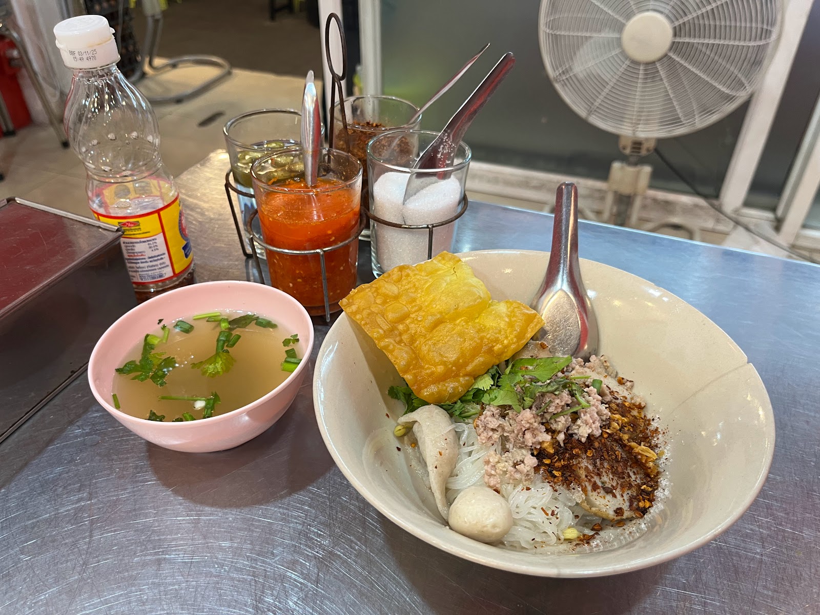 Father Tha Tom Yum Noodles (Ching Cha Bubble Milk Tea) Prachasongkro