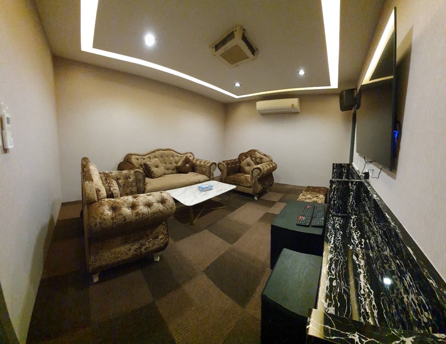 GRAND KINGDOM Exclusive Massage & Spa