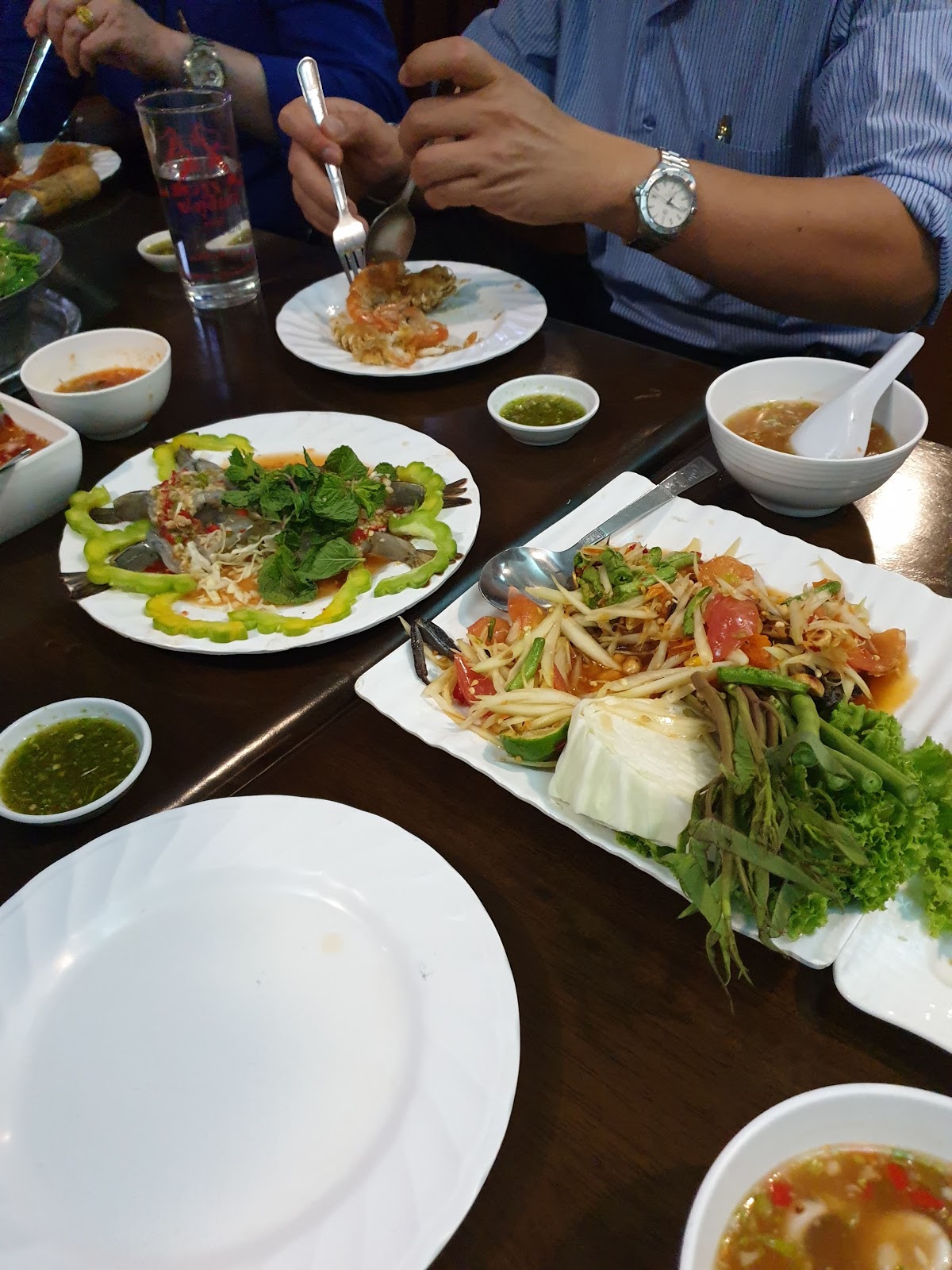 Por Kung Phao Lak Si-Saphan Mai