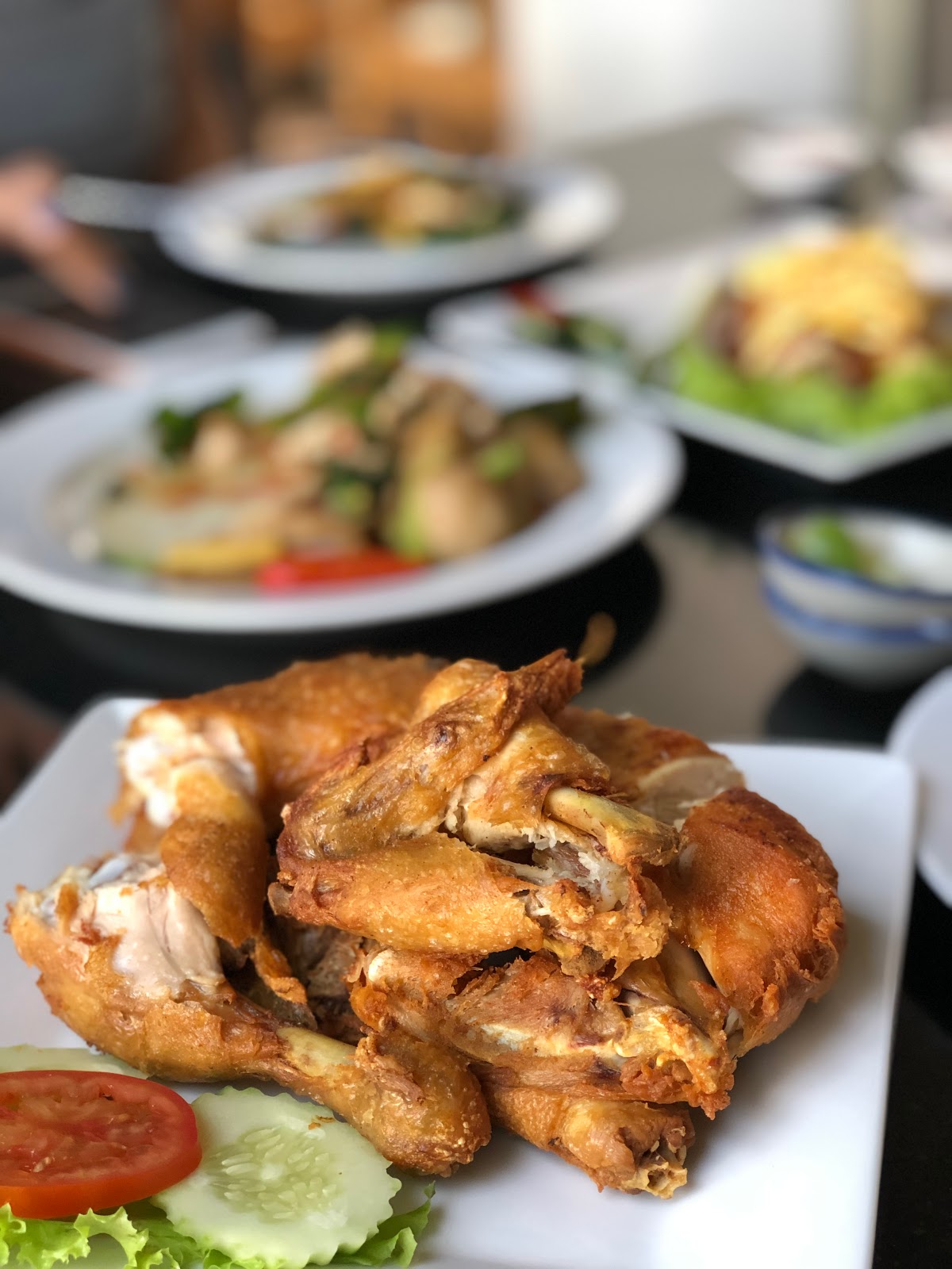 Mae Sri Ruen (Lat Phrao)