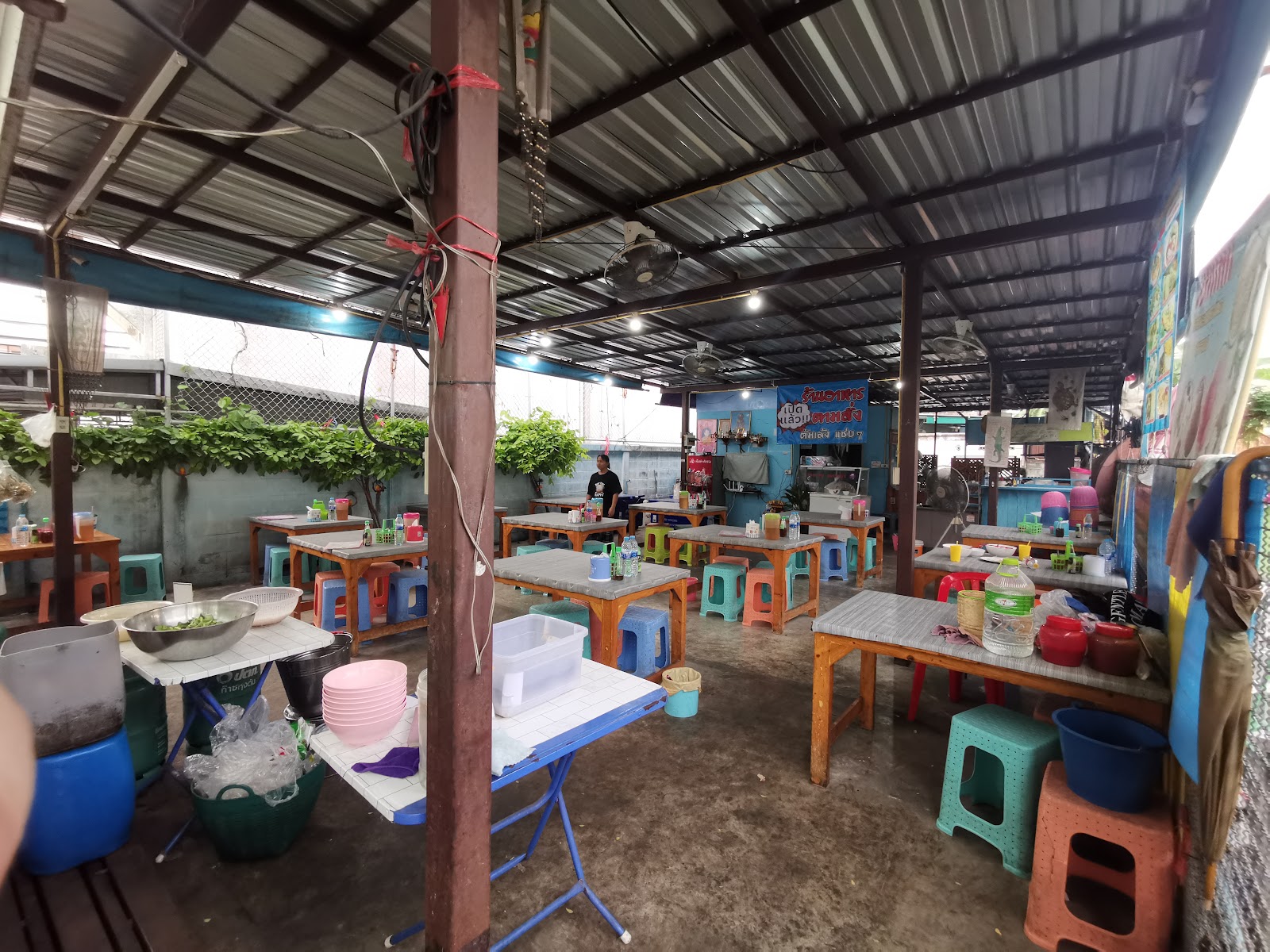 Por Chai Fish Ball Noodles