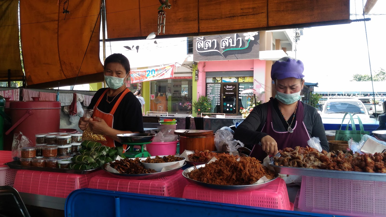 Unwrapping Shop, Branch 1 (Uea-Athorn Sai Mai Market)
