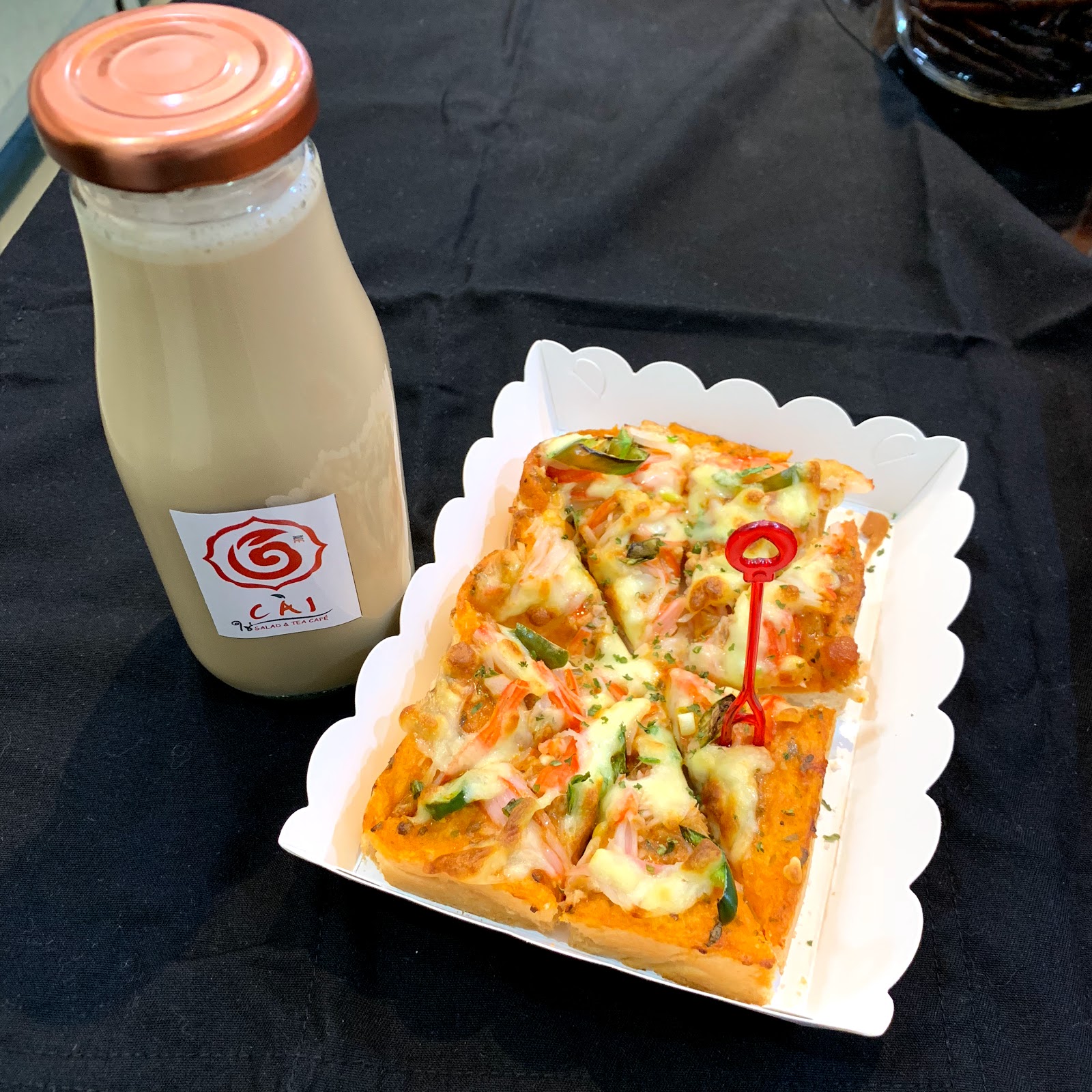 CÀI (Yes) Salad &#038; Tea Cafe