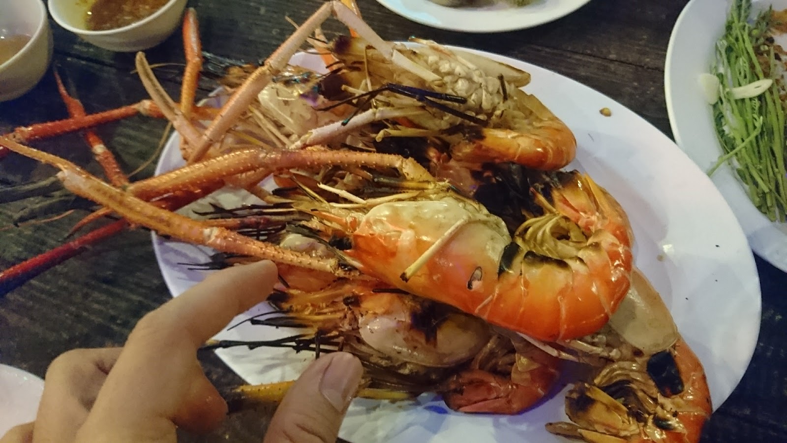 Apichat Seafood Prasat Manukit Branch