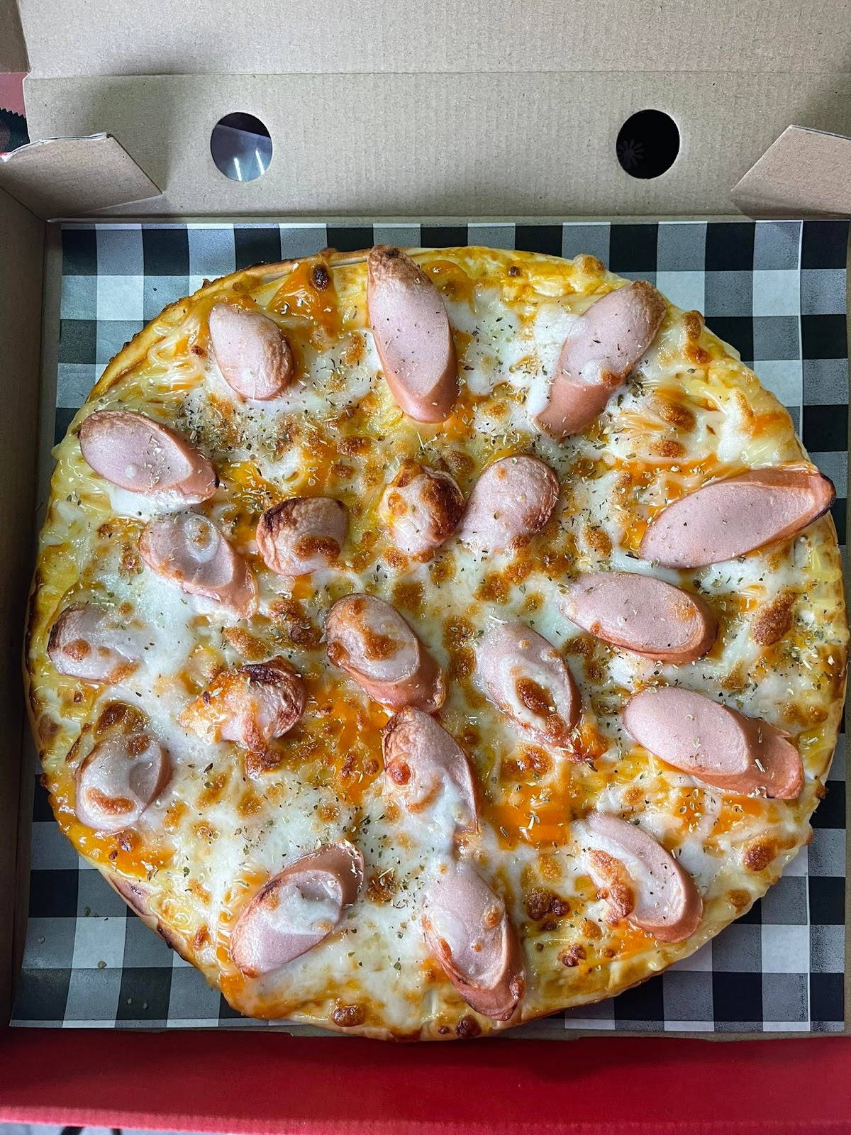 Pizza Na&#8217;mhee, bear face pizza
