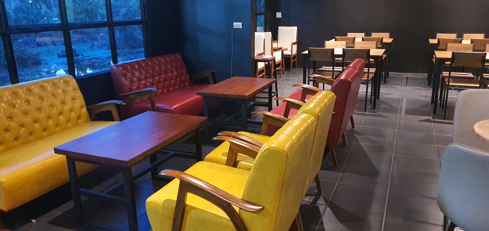 AROWANA 888 CAFE&#8217; AND BISTRO