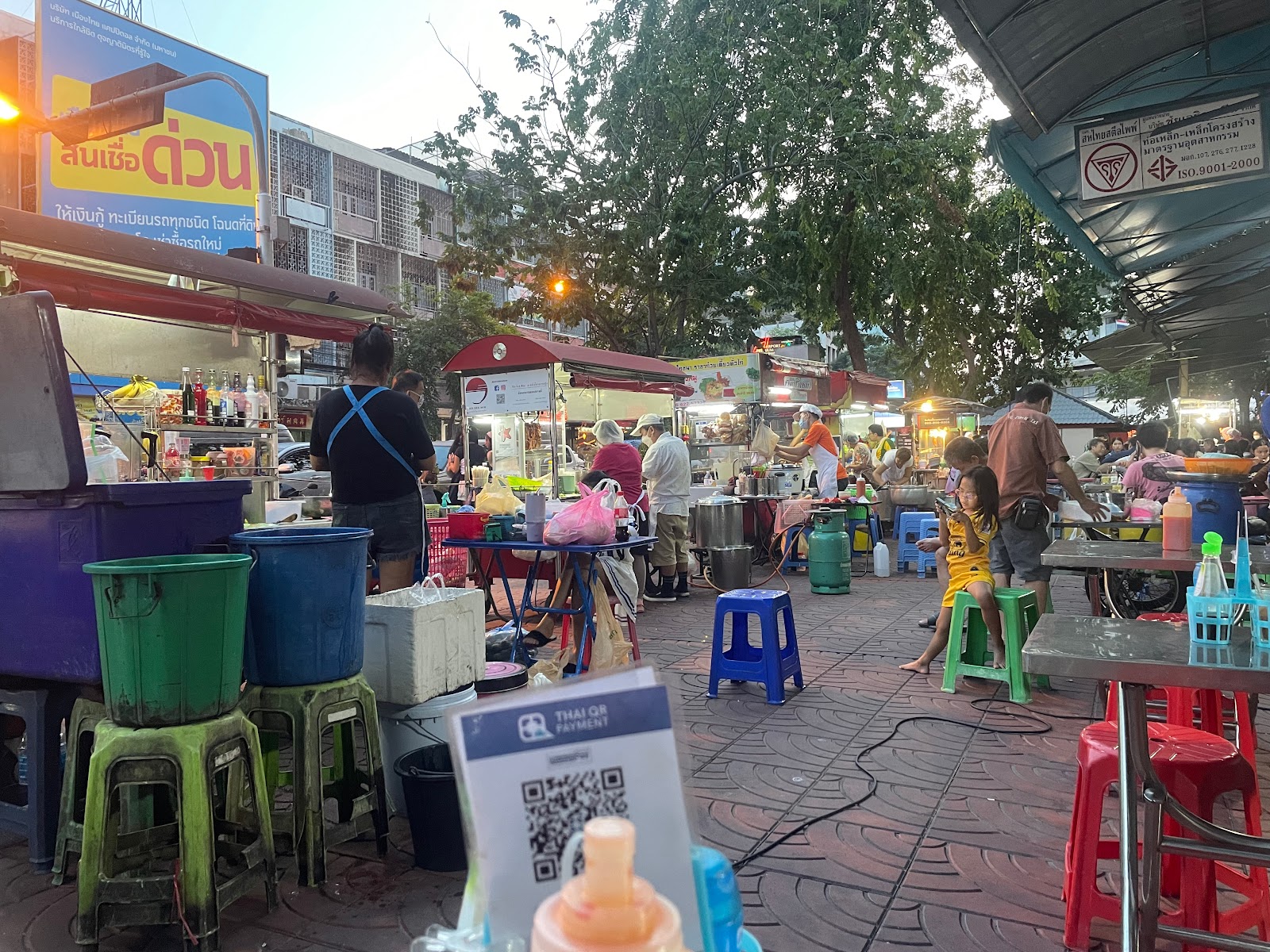 Pad Thai Hoi Tod Restaurant (famous restaurant in Trou Klong Moo area)