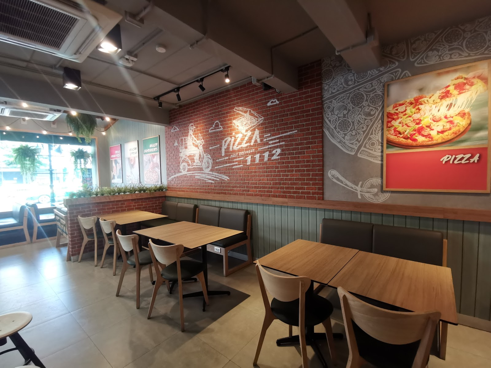 The Pizza Company Wongwian Yai