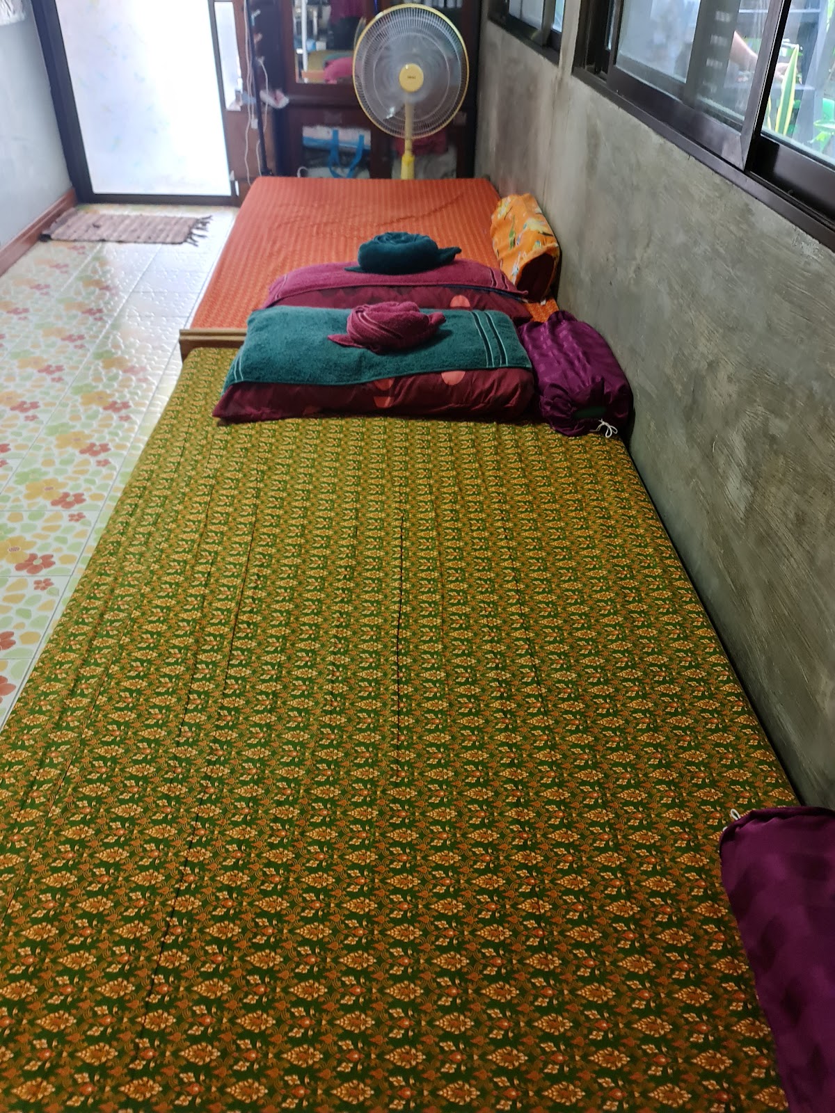 Dr. Pim, masseuse, massage for health Thai massage (please call to make an appointment first)