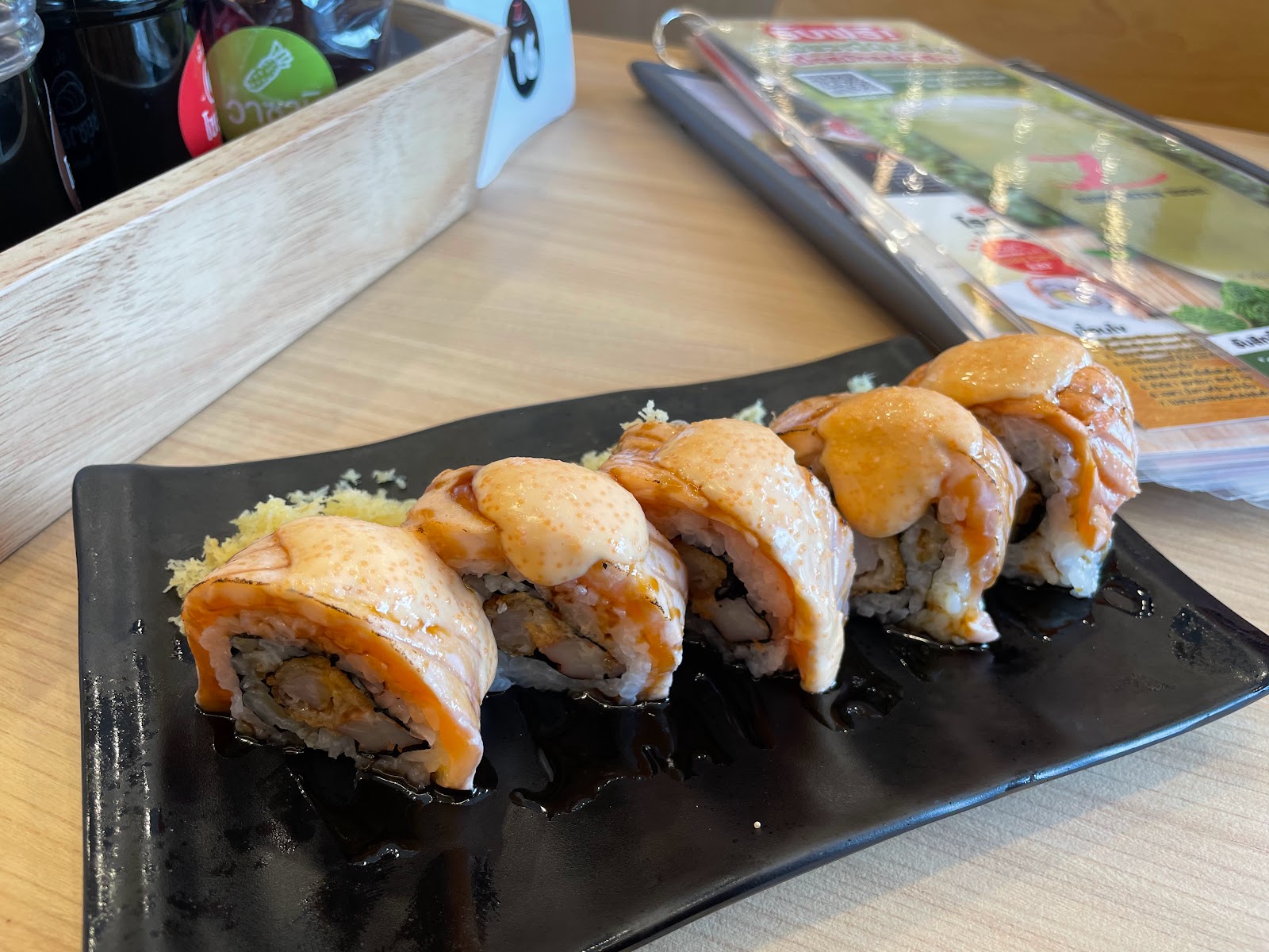 Shinkanzen Sushi Village Hub Pracha Uthid