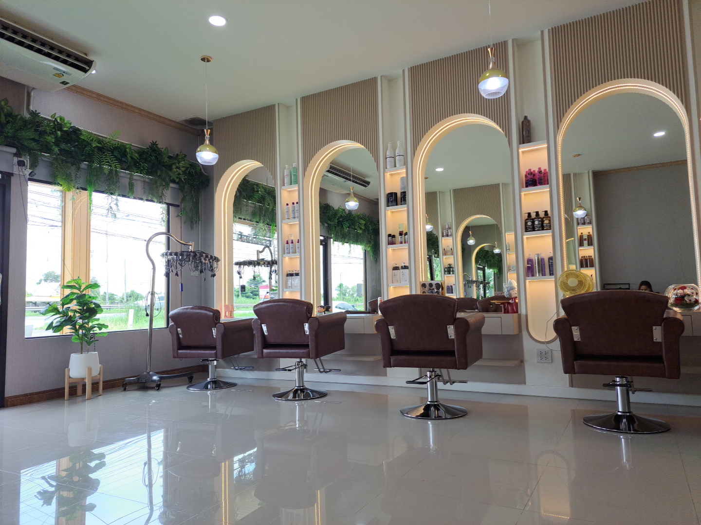 Annabelle Salon
