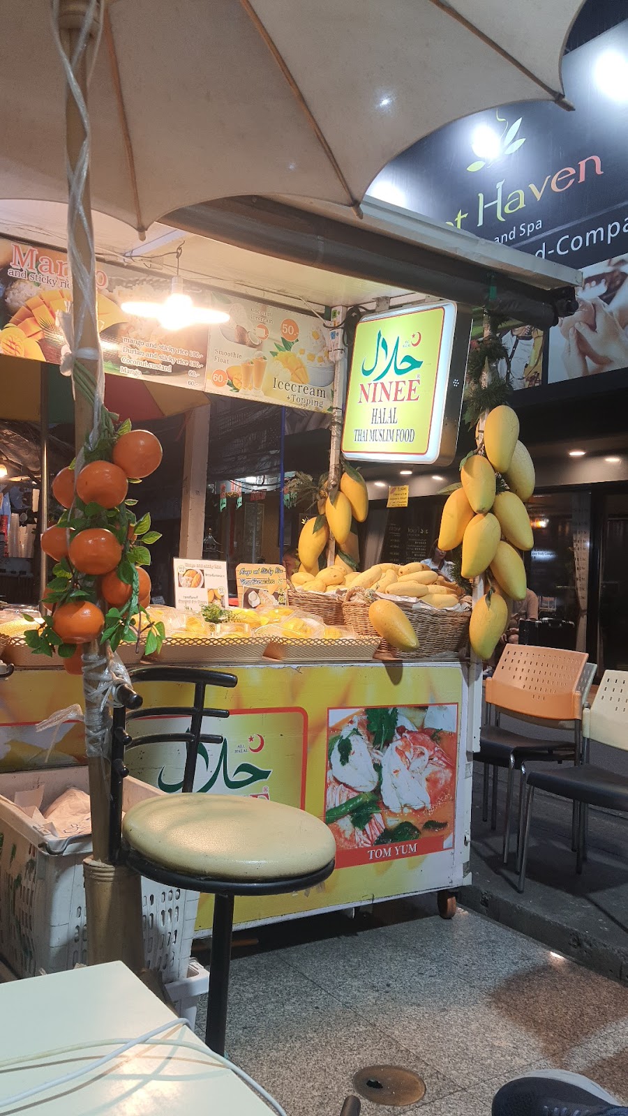 Nine Halal Cuisine Thai Muslim Food