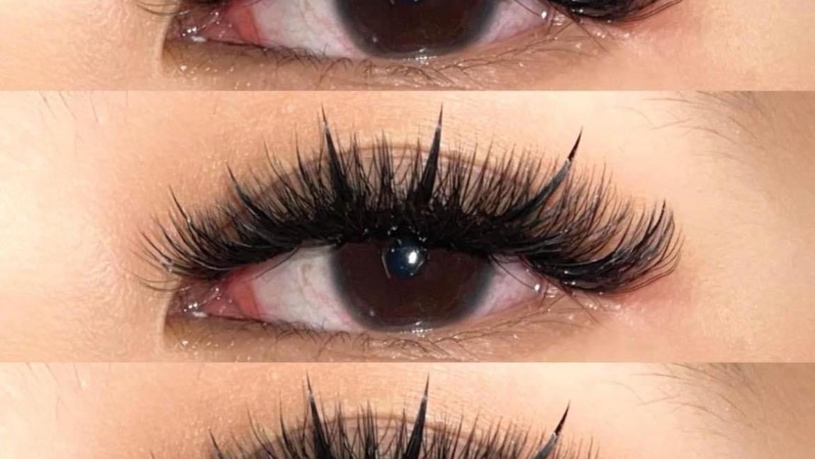 Eyelash extension shop by Earn