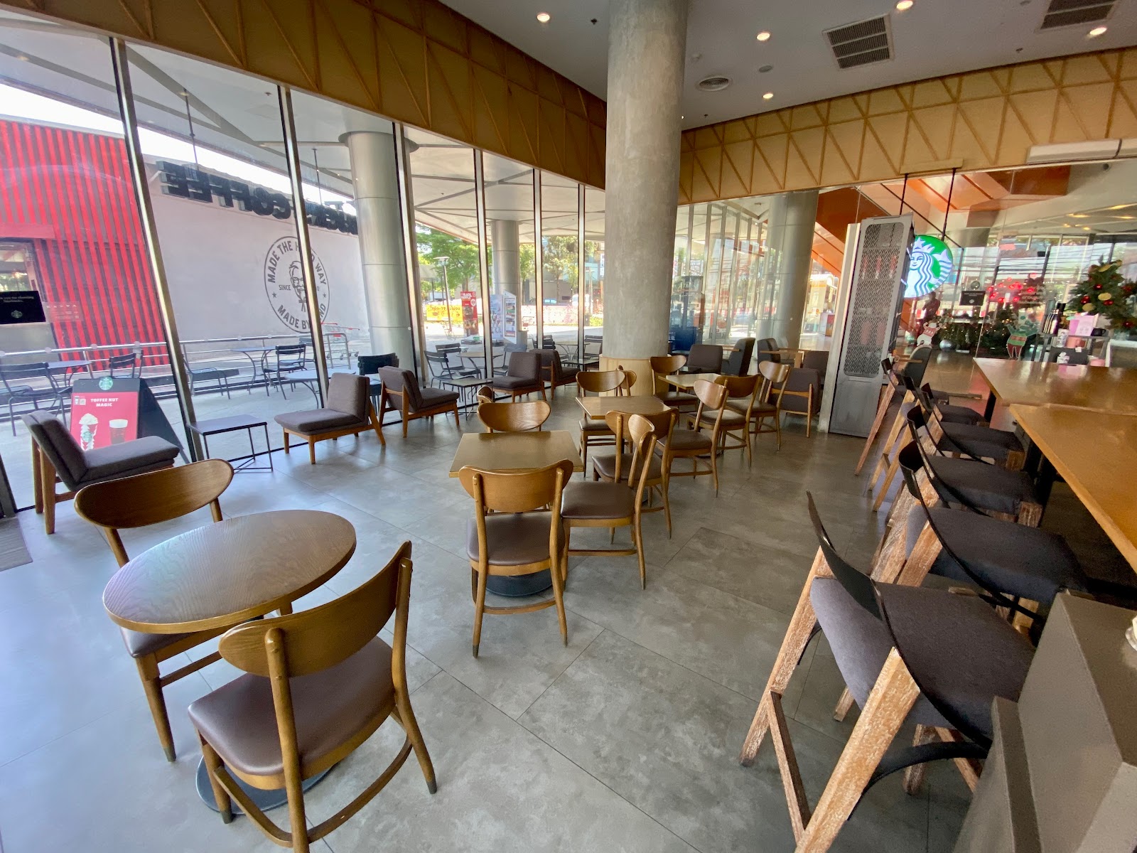 Starbucks The Bright Rama 2