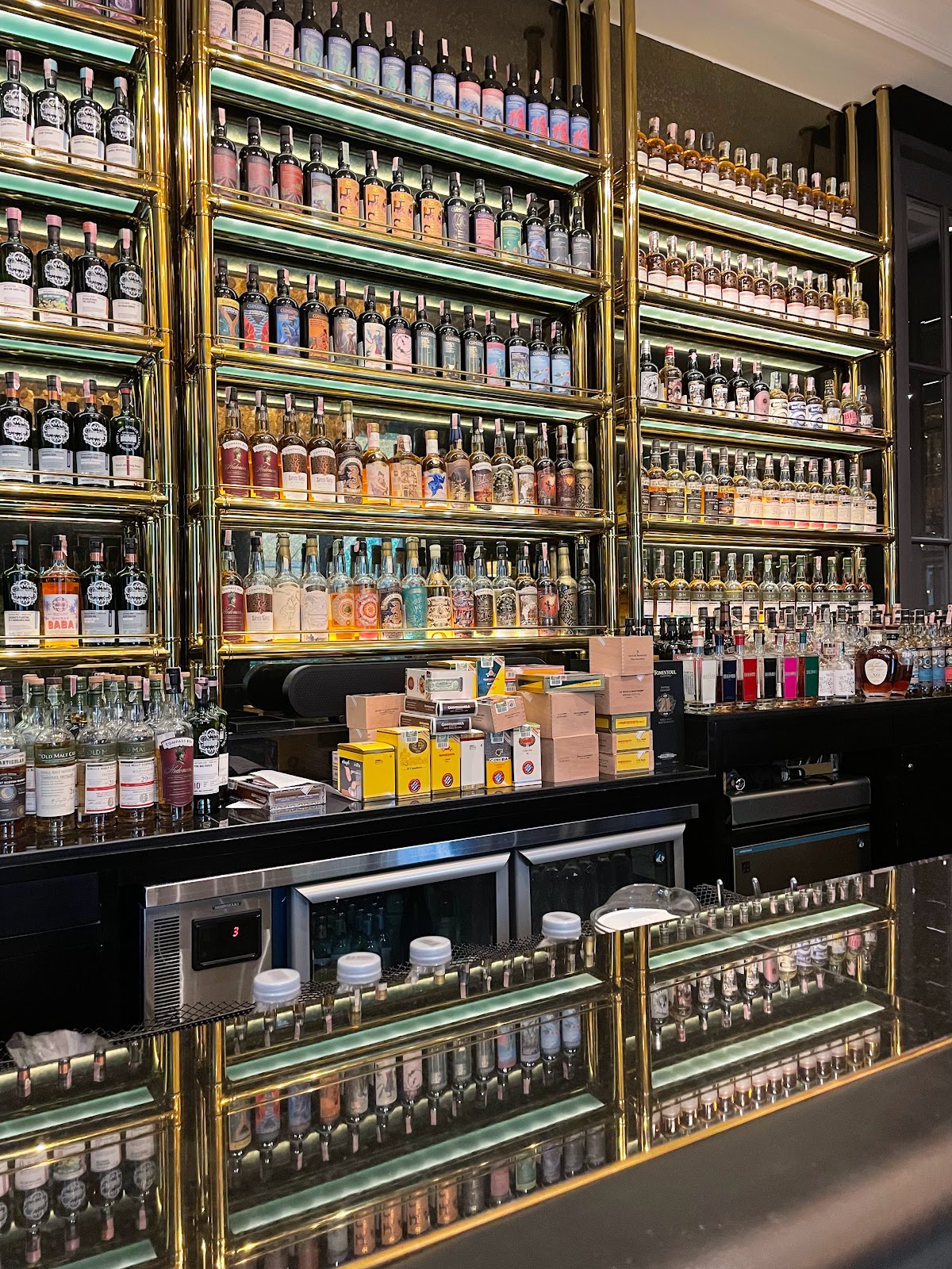 La Casa del Habano Sindhorn Kempinski