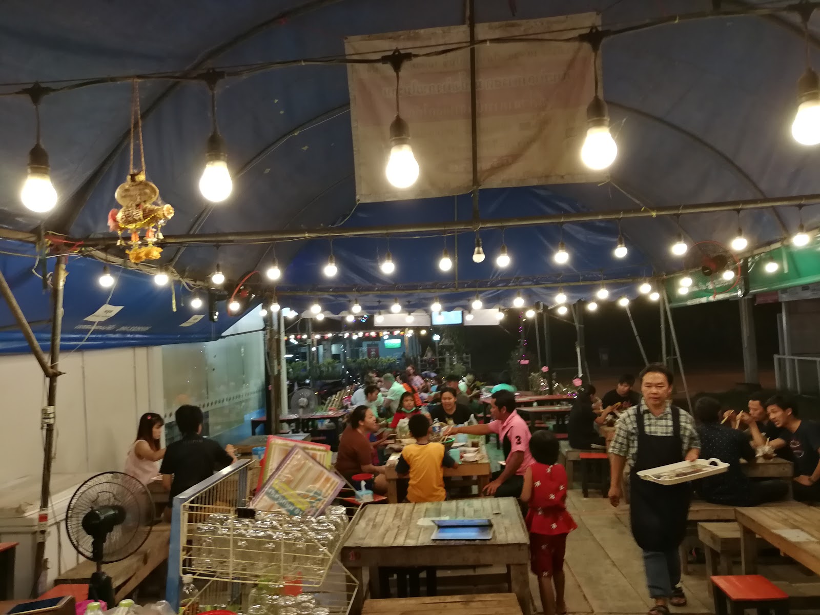 Roadside Moo Klata Petchasem 81