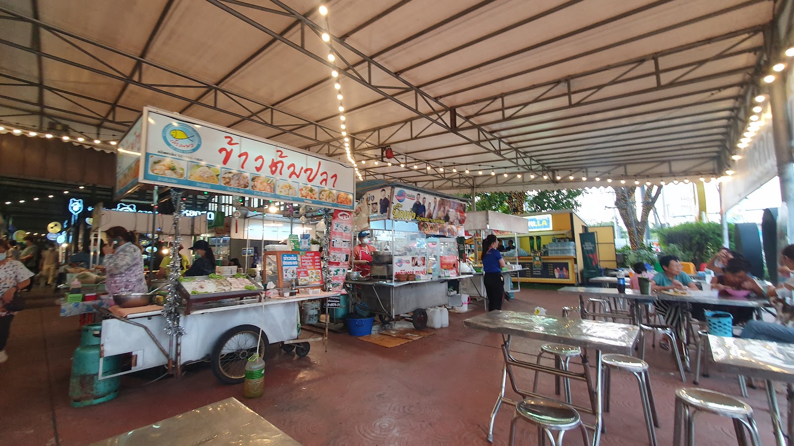 Big Ken Pig’s Trotter Rice