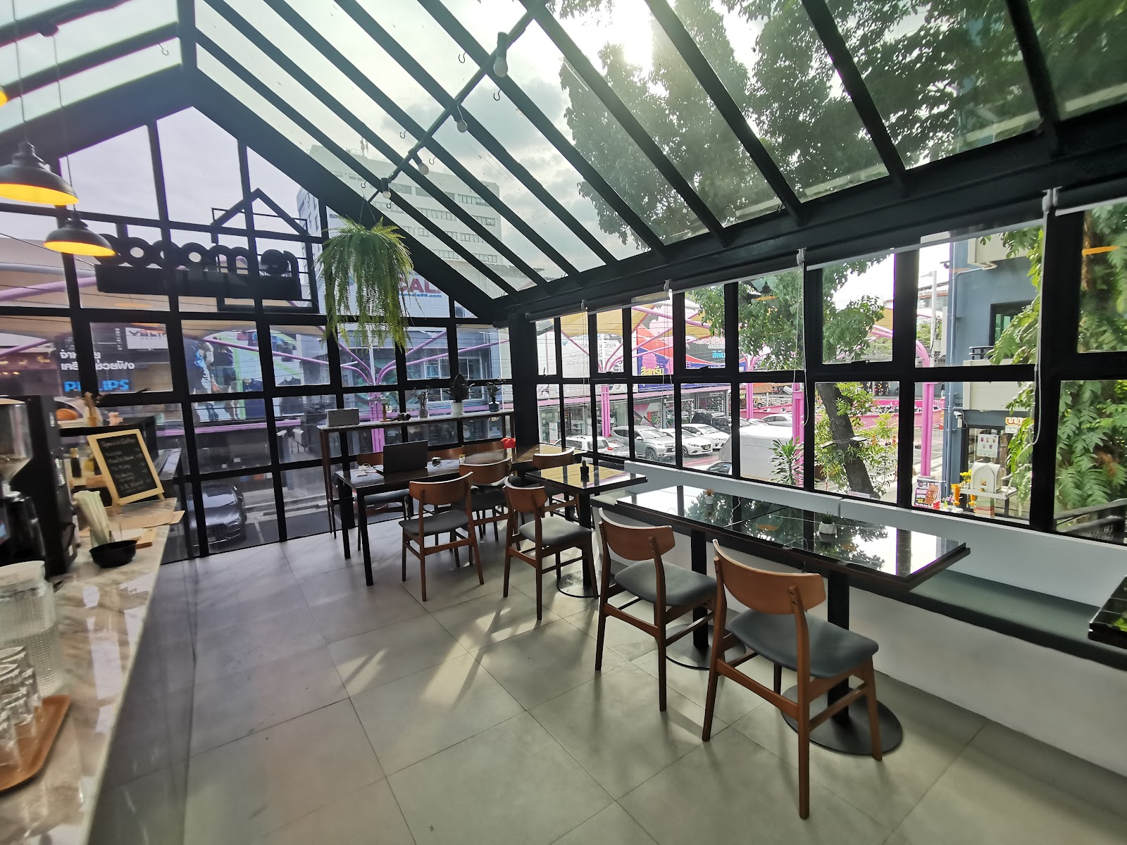 Remoods Specialty Coffee & Craft Cafe – Located on the second floor of Remood.