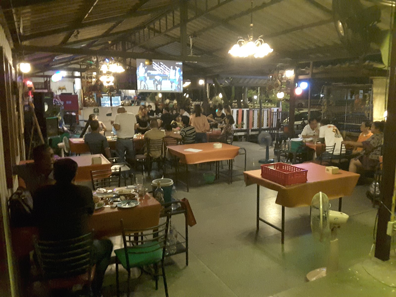 Baan Bonkot Thai, Chinese, Isan cuisine