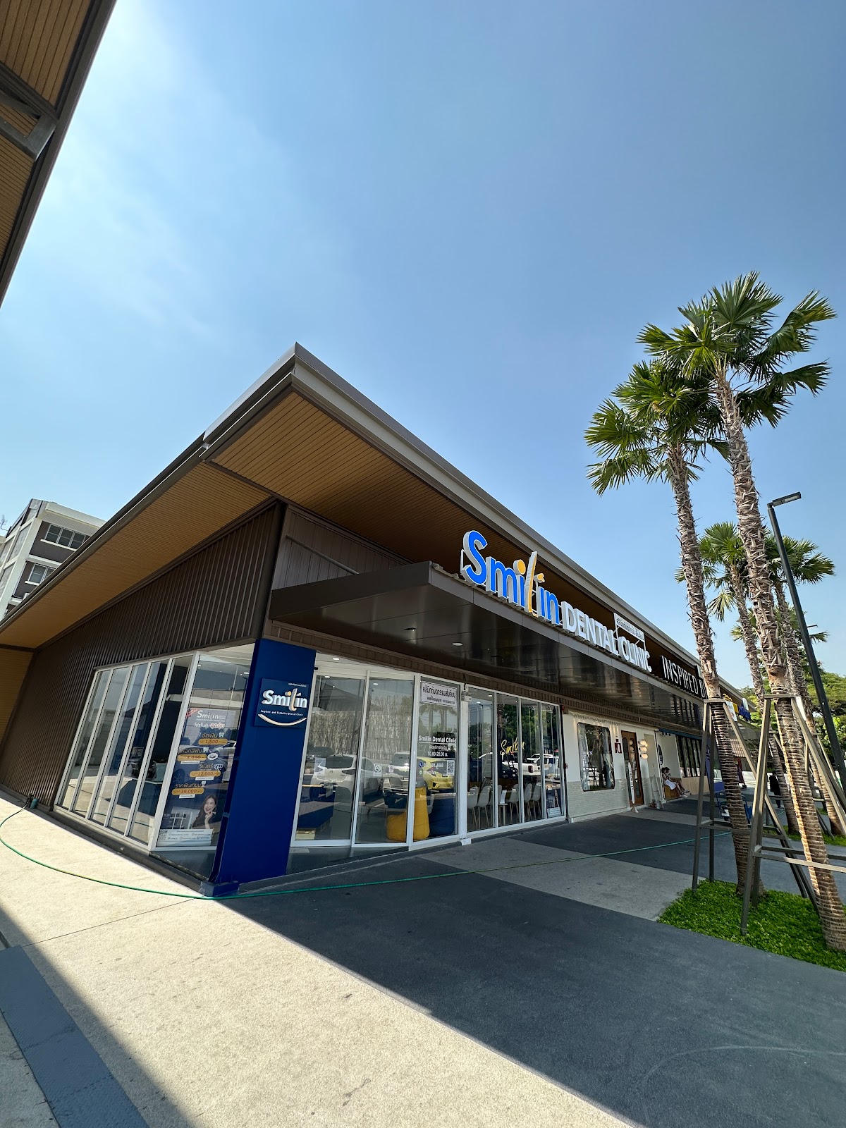 Smilin Dental Clinic Smilin Dental Clinic, Thonburi Fresh Market Branch