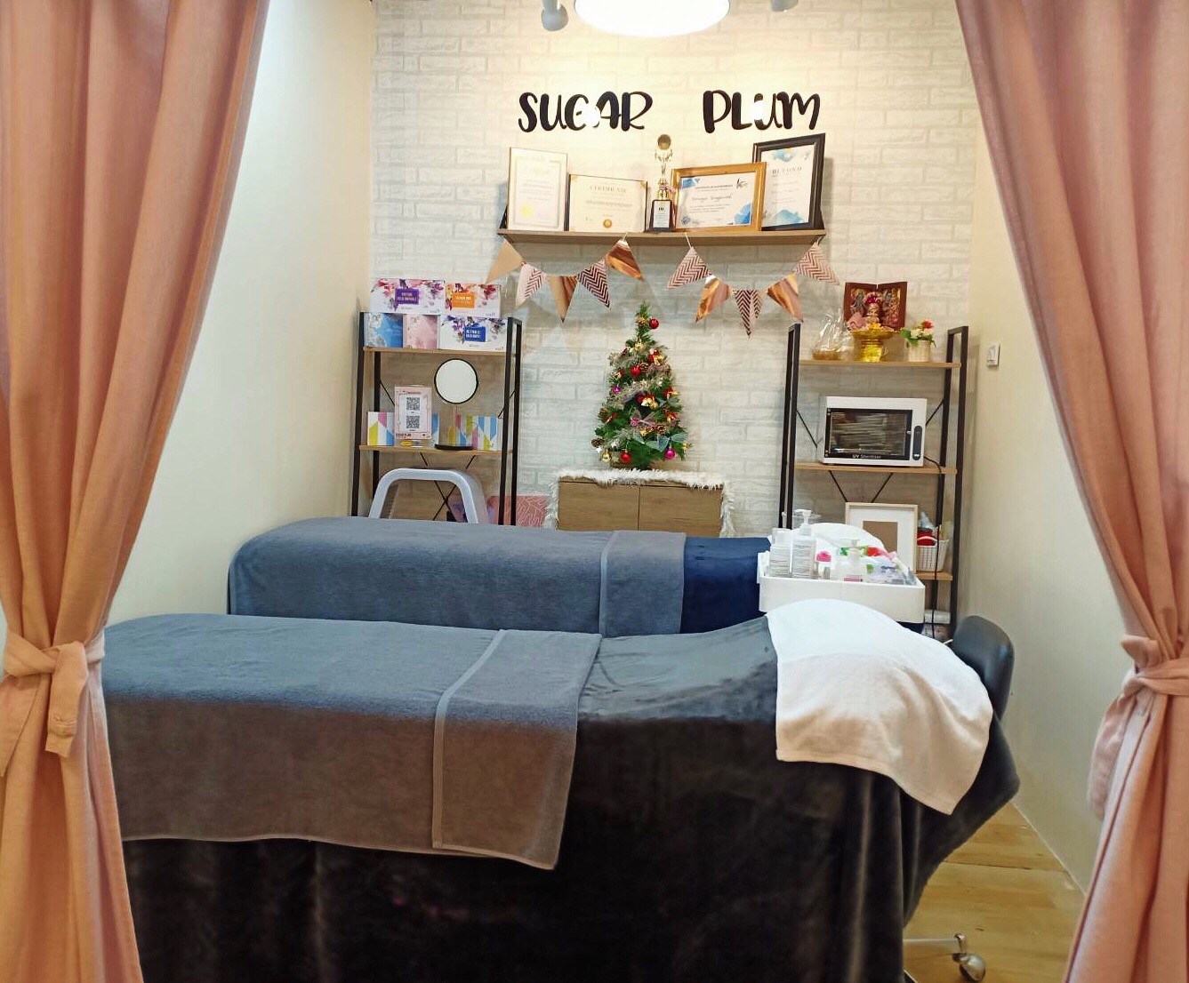 SUGAR PLUM (eyelash extensions, eyebrow tattoos, BB Glow, eyelash extensions, manicure, nail art)