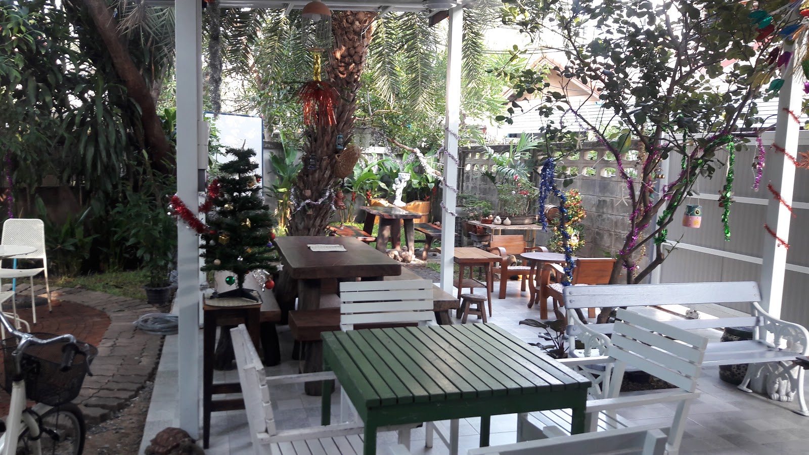 Inkai at the end of the alley