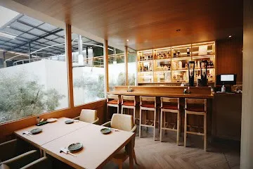 sho Japanese dining / 翔