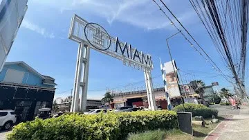 MIAMI BAYSIDE BANGPU ไมอามี่ เบย์ไซด์ บางปู